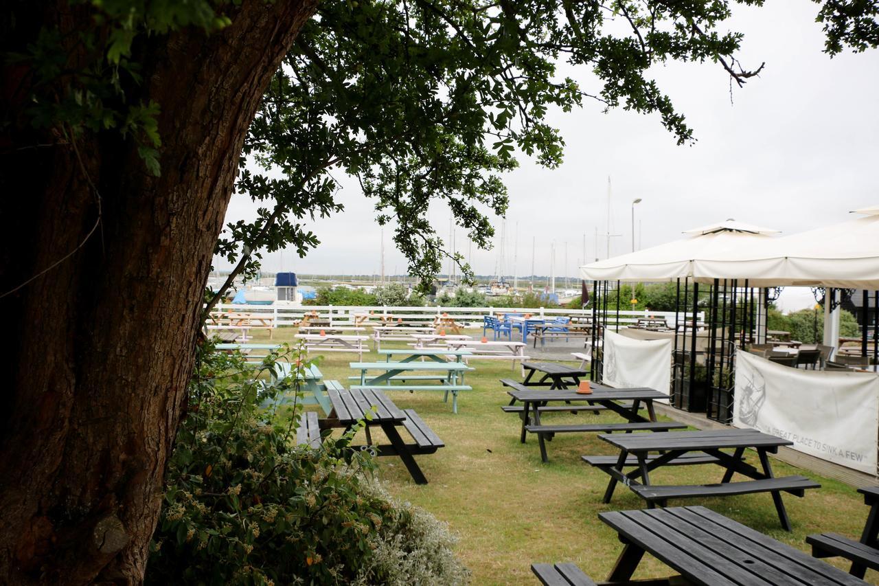 The Victory At Mersea West Mersea Extérieur photo